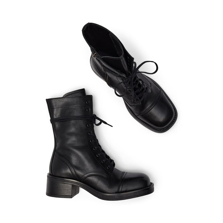 Pavement Beate Boots Black 020