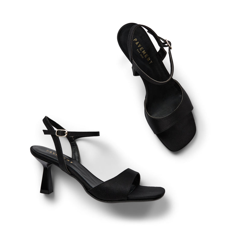 Pavement Helma Heels Black satin 705