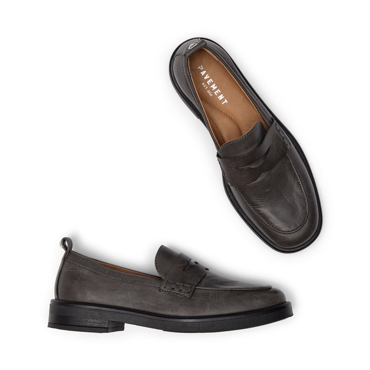 Pavement Shelly Loafers Dark grey 051