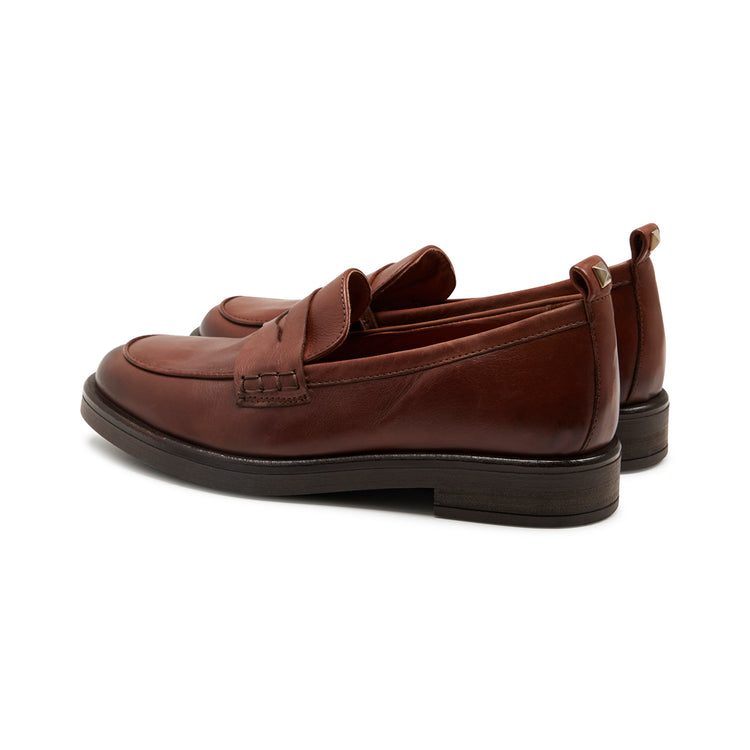 Pavement Shelly Loafers Tan 052